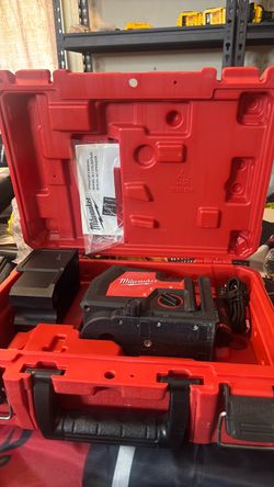 Milwaukee Self-Leveling Laser Level Kit