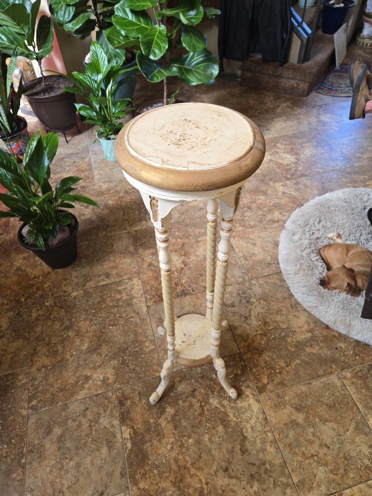 40in Tall  Plant Stand..old World