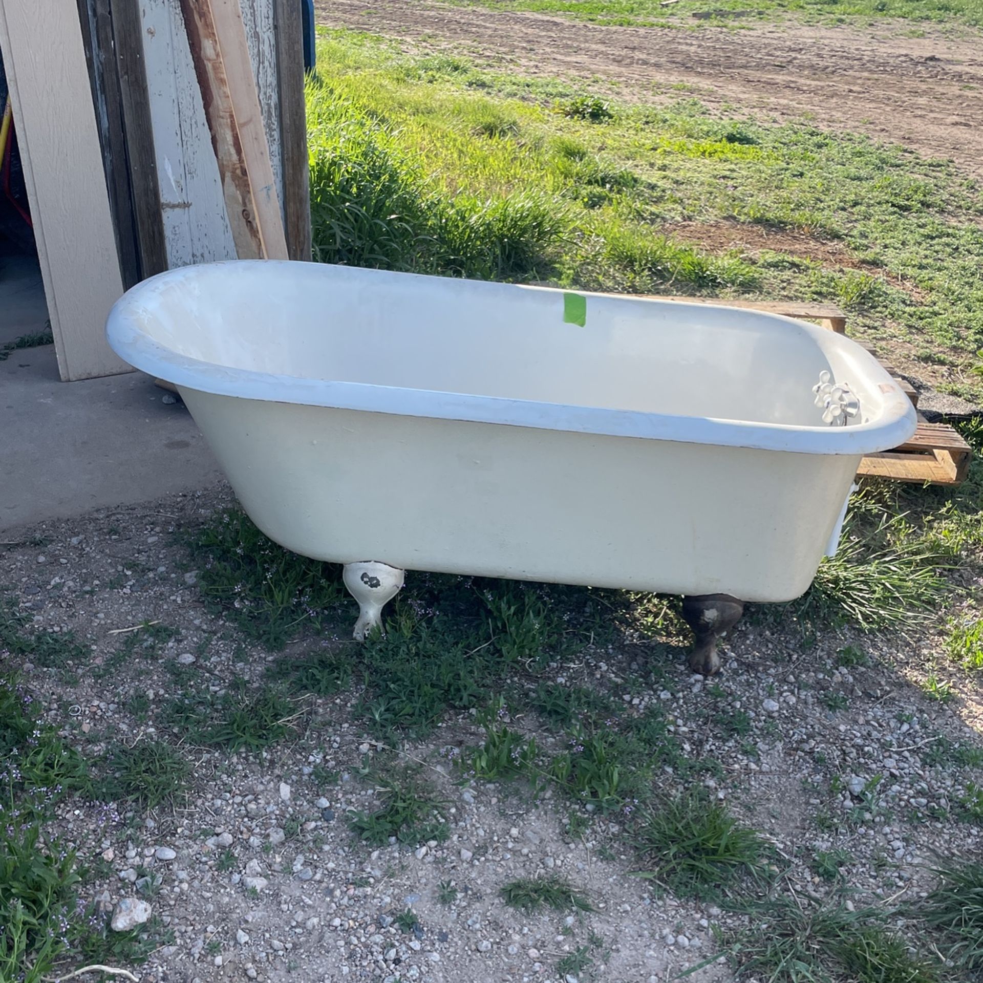 Claw foot Tub