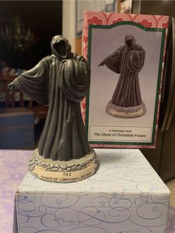 Novelino The Ghost of Christmas Future A Christmas Carol Charles Dickens Statue