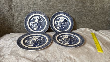 Vintage Set of  4 Johnson Brothers Bros England BLUE WILLOW Dinner Plates