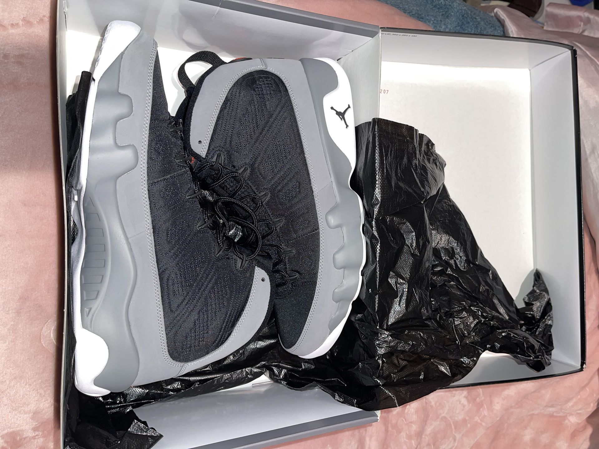 Air Jordan 9 Retro \'Particle Grey\' Nike Air Jordan 9 Retro Particle Grey sneakers main image 4