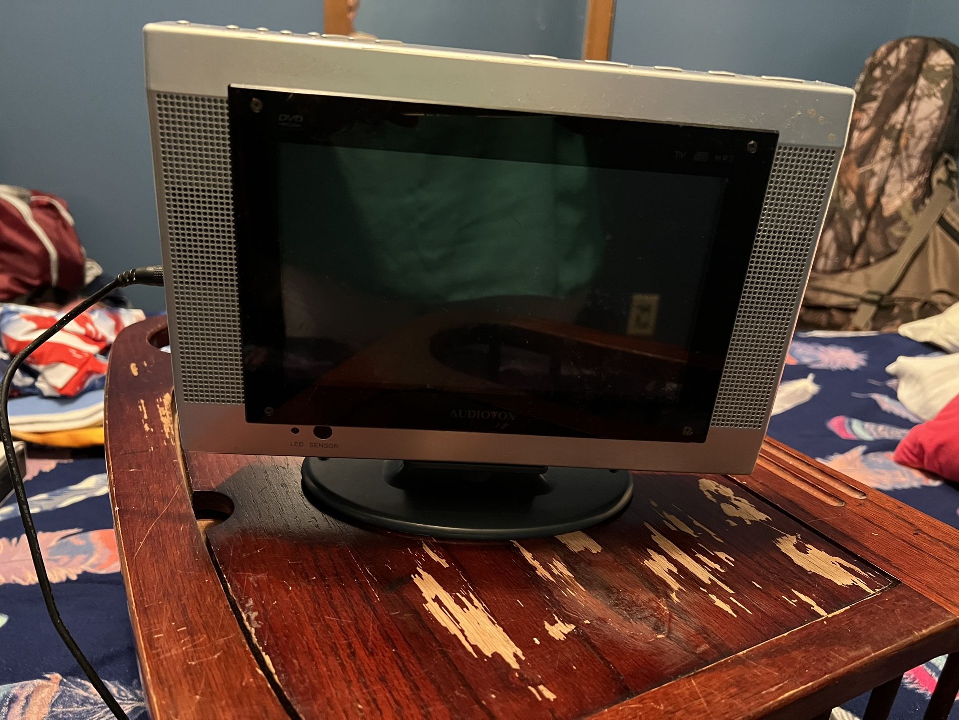 TV w/DVD Player