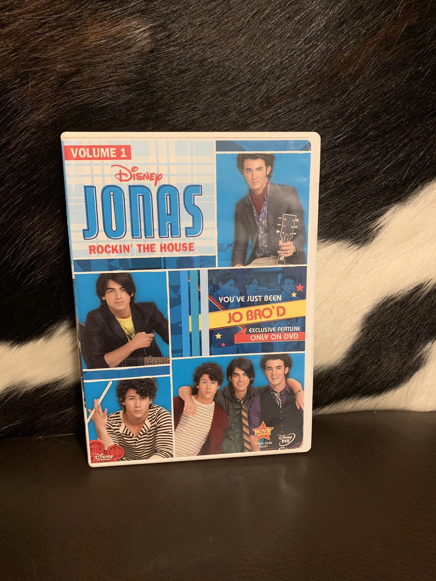 Disney Channel JONAS TV Show Vol. 1 & Jonas Brothers The Concert Experience Extended Movie