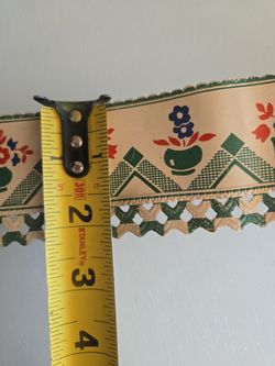 Vintage shelf trim