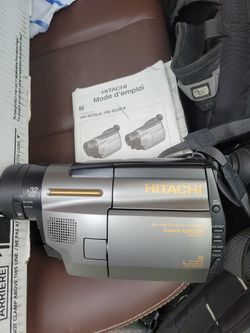 HTachi Cam Corder No Battery Or Chager