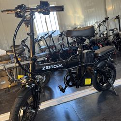 Folding electric bicycle