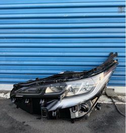 Toyota Sienna 2021 2022 2023 2024 .. 2025 2026 Left Side LED Headlight OEM
