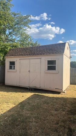 Shed - for FREE, in GREAT condition!