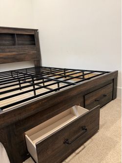 Queen size bed