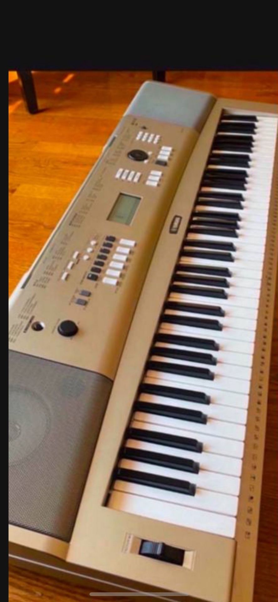 YAMAHA PIANO KEYBOARD