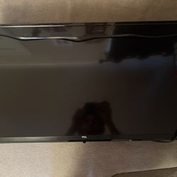 32” Roku TCL TV + HDMI cord