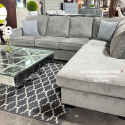 Salas Couches Mias Furniture's new 11140 Montana Ave 79936