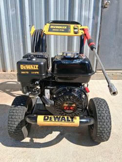 Dewalt 3600 Psi 2.5 Gpm Honda pressure washer