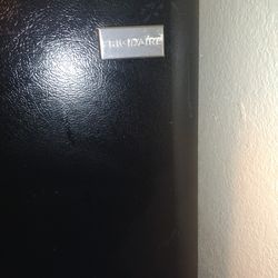 Frigidaire Refrigerator And Stove  Set 