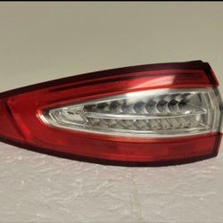 2013 2014 2015 2016 FORD FUSION LEFT DRIVER SIDE TAIL LIGHT OEM QUARTER PANEL