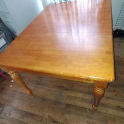Vintage Solid Maple Dining Room Table With Leaf