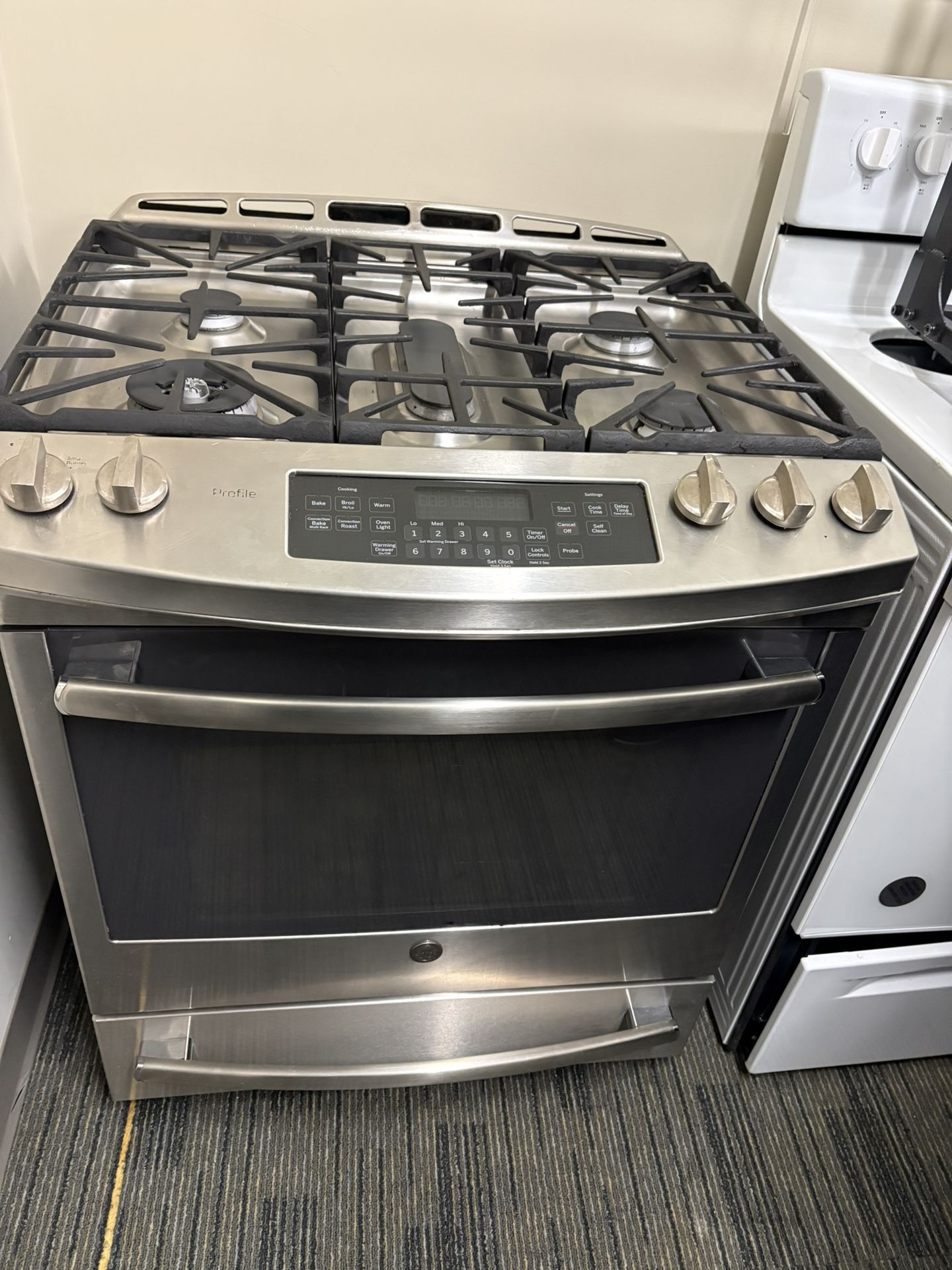 General Electric Gas Stove