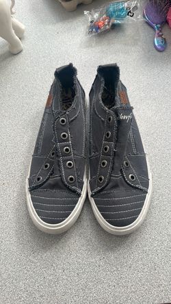 Women’s size 10 blowfish shoes