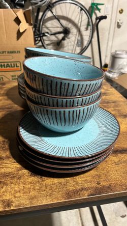 Dish set $5.00