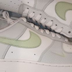 Air Force 1 Low 07 Men Size 7