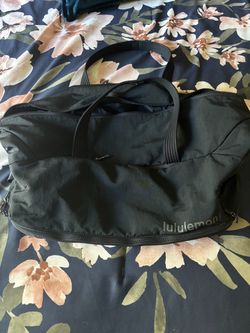 Lululemon duffle gym bag