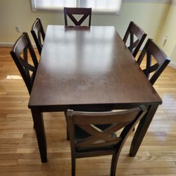 Dark Brown Wood Diningroom/ Kitchen Table Set With 6 Cushioned Chairs