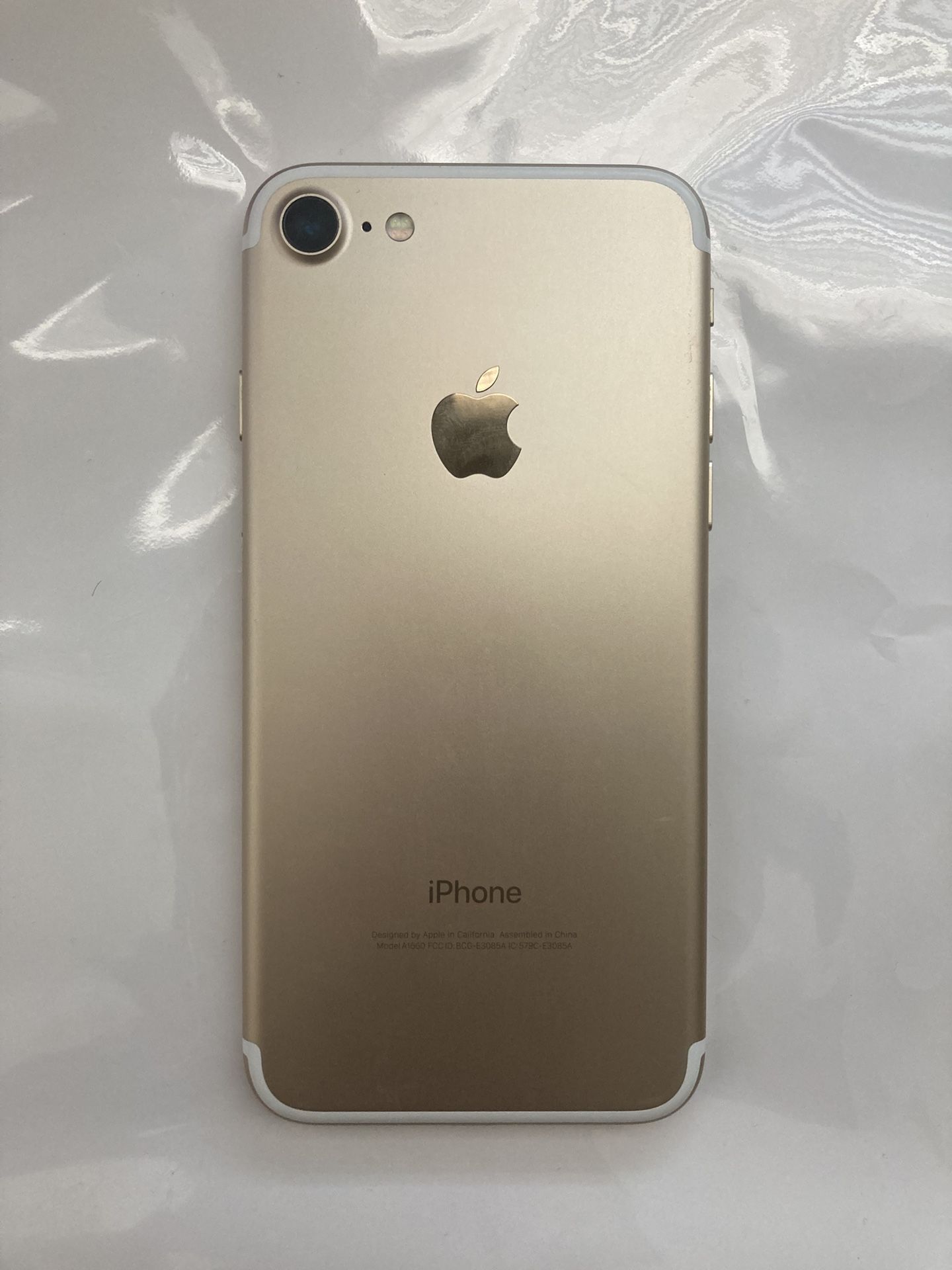 iPhone 7 | 100% Functional | Mint