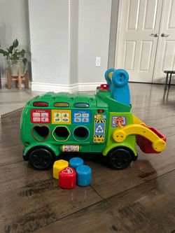 Vetch  Ride and play recycling truck