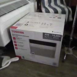 Brand New Toshiba - 10,000 BTU 115-Volt Smart Wi-Fi Touch Control Window Air Conditioner with Remote in White
