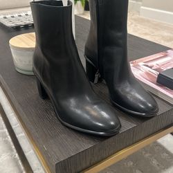 Tory Burch Boots