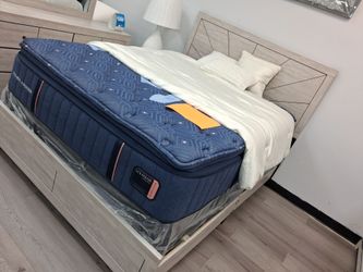 *Ad Special!!!*---Best Selling Titanic Queen/King Bedroom Sets---From $699!!!---Delivery/Financing Available๐