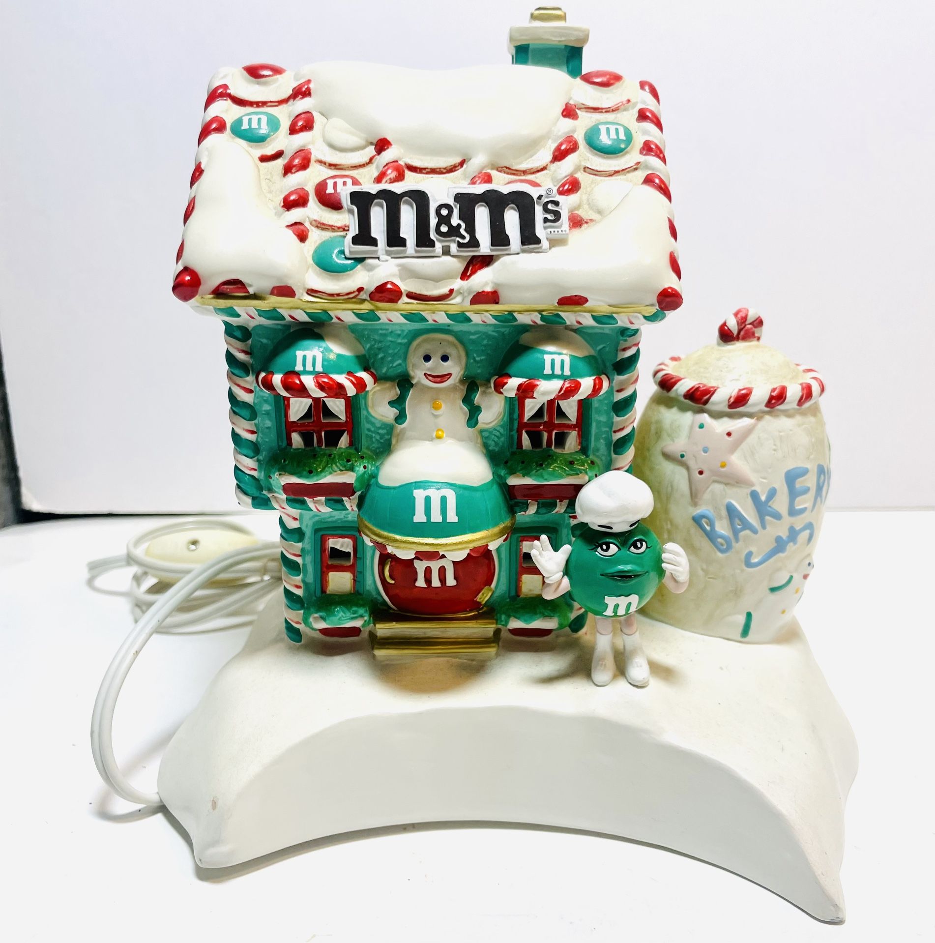 2004 Dept 56 M&M Christmas Bakery Ceramic House