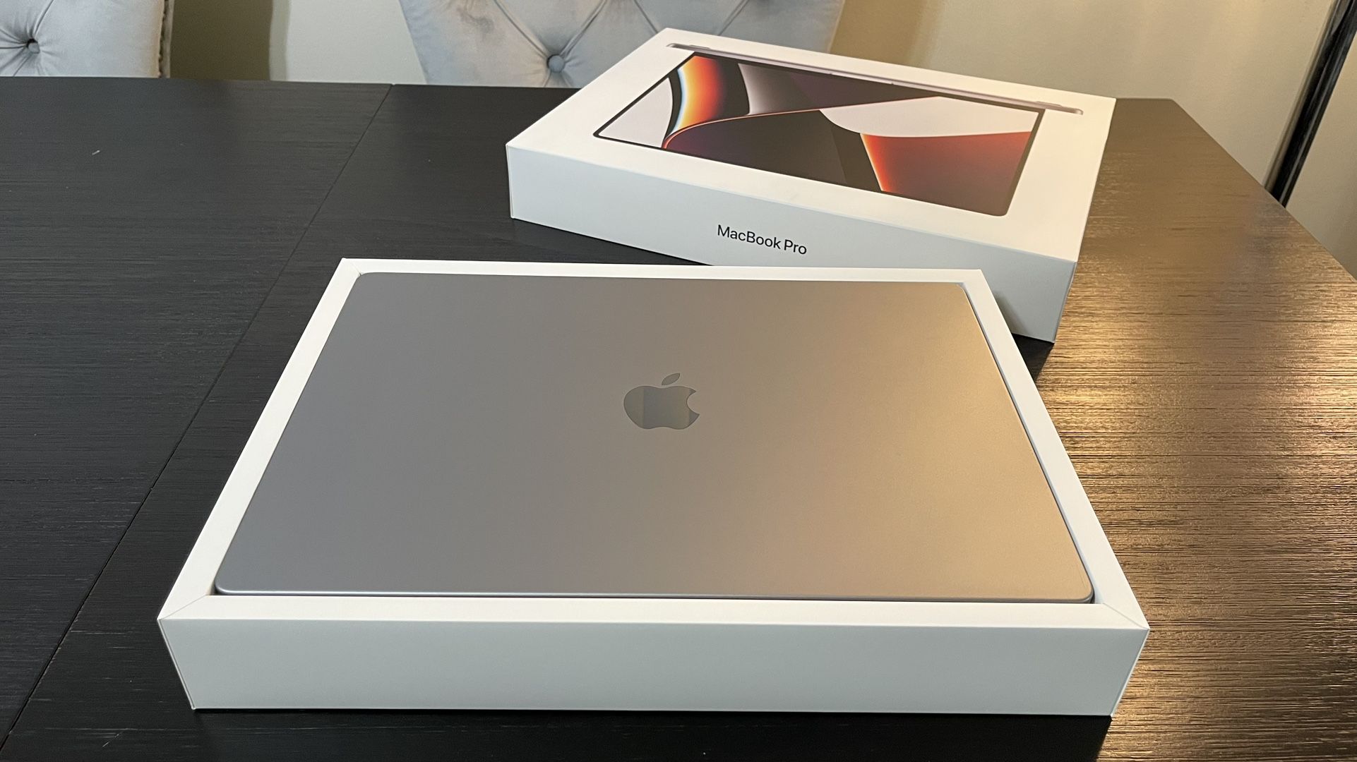 Apple Renewed M1 Max MacBook Pro 16-inch  (2021) 32GB RAM, 512GB Storage