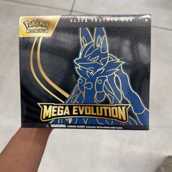 Pokemon Mega Lucario Elite Trainer Box