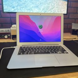 Apple MacBook Air (13-inch, 2017) 