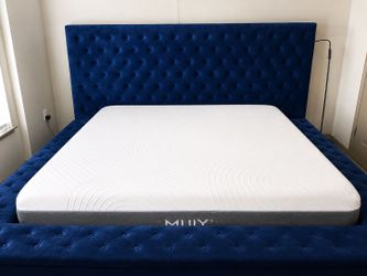 King  Platform bed with Mlily Hybrid mattress!