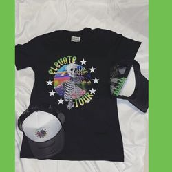 Mens graphic tee and hat together for 50$