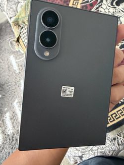 Samsung z fold 8 256gb (unlocked)