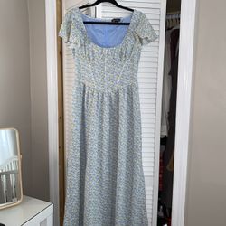 Pretty little thing Dress