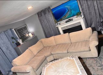 Pottery Barn Pearce Sectional couch | FREE DELIVERY AVAILABLE TODAY
