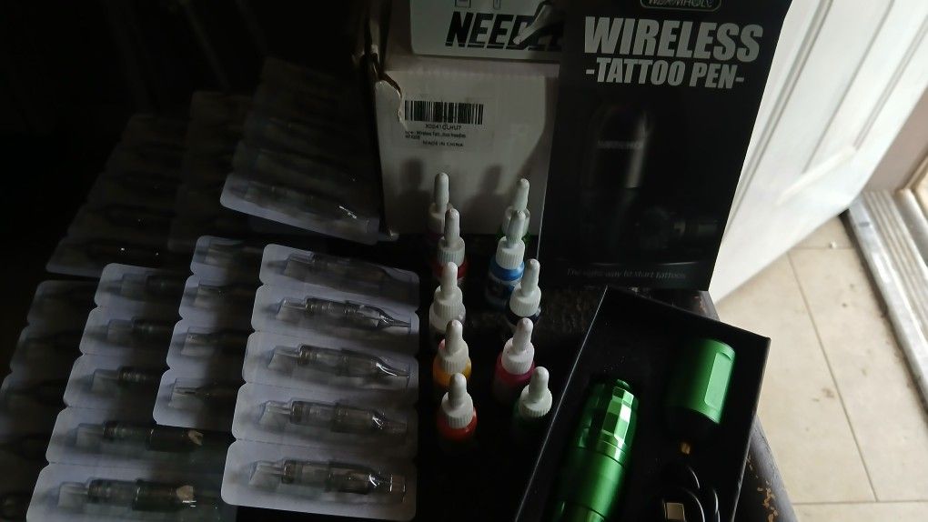 Wormhole Cordless tattoo gun 