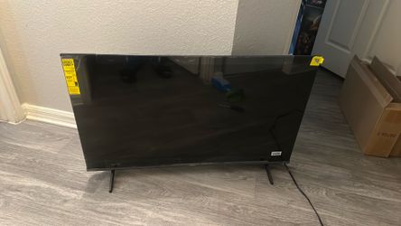 Hisense 43 inch Smart Tv Model # 43QD5N