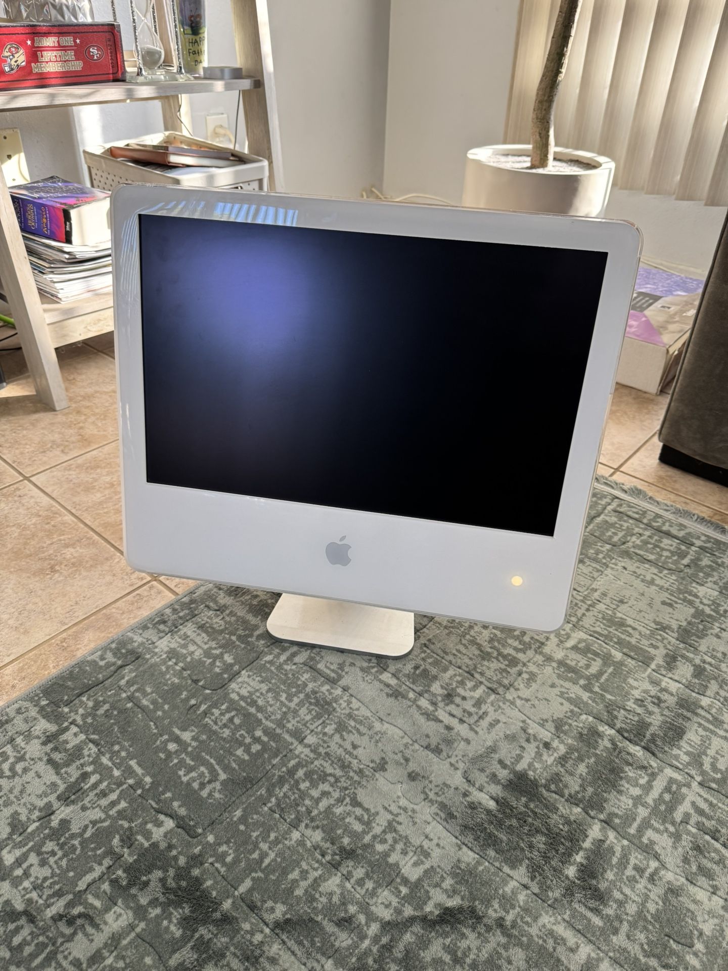 Apple iMac G5 Desktop Monitor