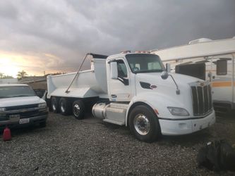 2016 Peter Built Súper Ten Dump Truck