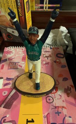 Ken Griffey Jr Statue