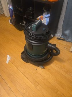 8 Gallon Wet/dry Vac