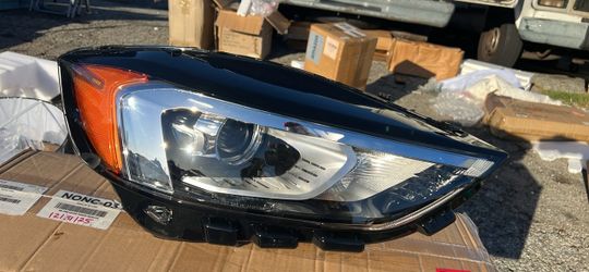 2016-2018 GMC Sierra 1500 Passenger Side Headlight