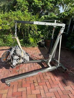 Engine lift