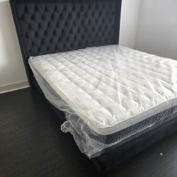 Queen Bed Frame With Mattress 